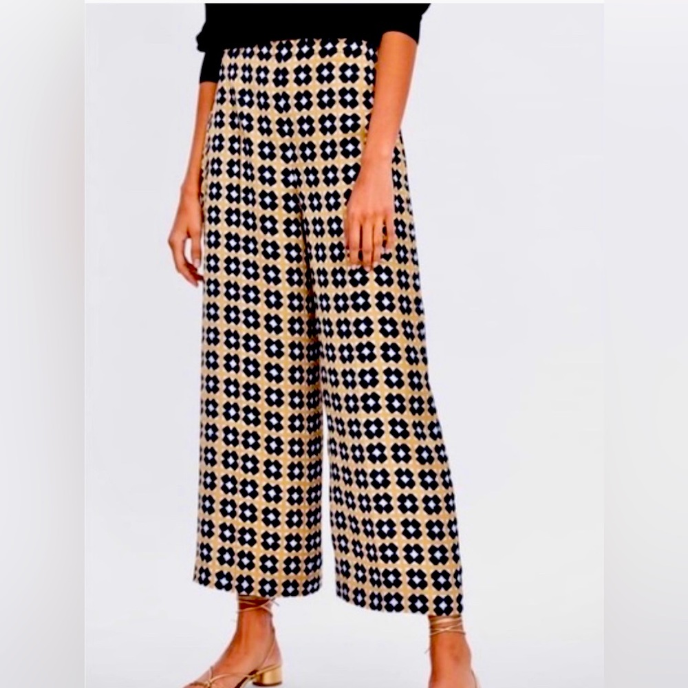 Zara Satin Print Gold/Black Wide Leg Cropped Pants - Size Medium